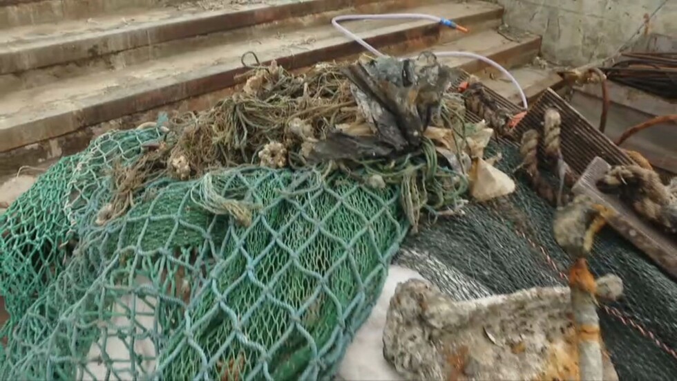 Призрачен улов: Почистват Черно море от изоставени рибарски мрежи, унищожаващи рибата