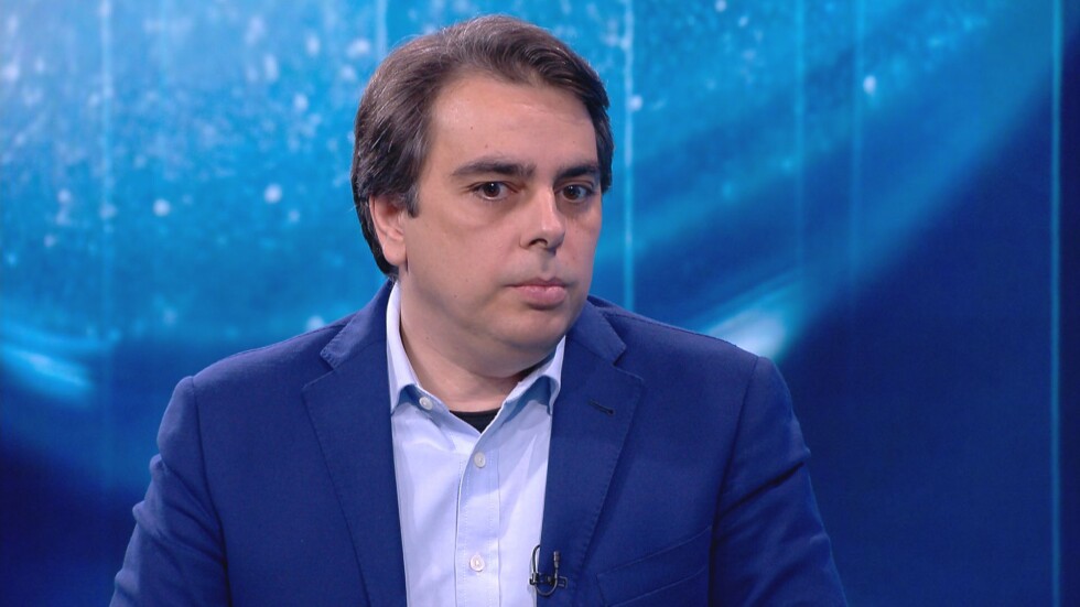 Асен Василев пред bTV: Фондът на фондовете и ББР са на загуба