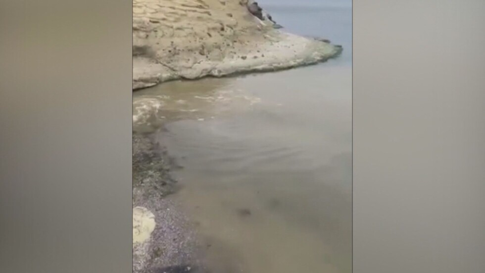 Акт за ВиК Бургас за изливането на фекални води на плаж в „Крайморие“