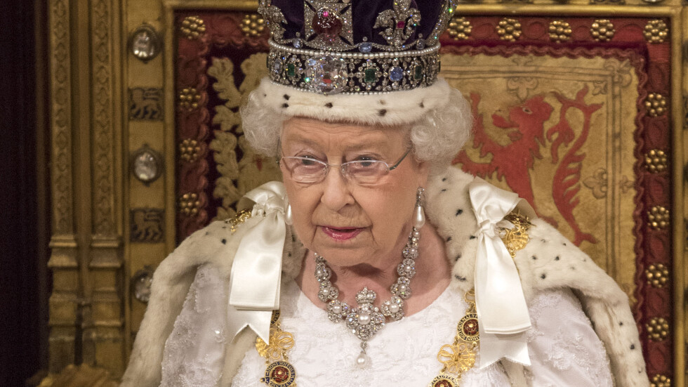 Кралица Елизабет Втора ще пропусне откриващата сесия на британския парламент