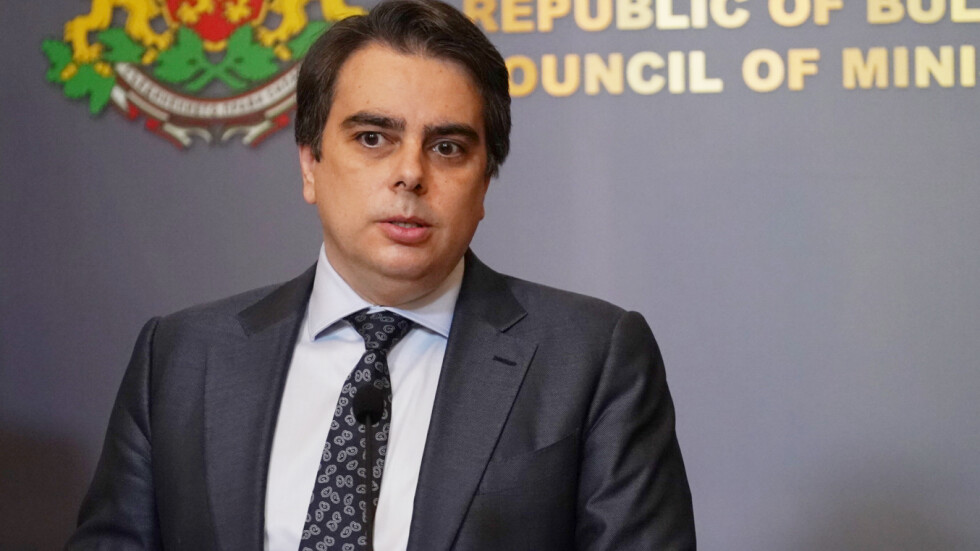 Асен Василев: Внасяме в НС бюджетa в началото на юли, за да влезе в сила от август