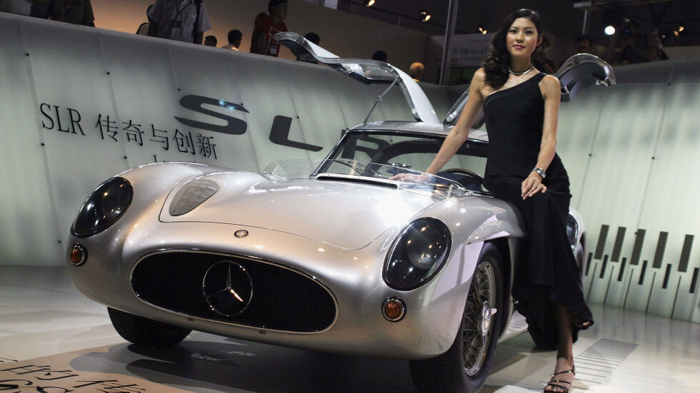 Продадоха на търг най-скъпата кола в света за 142 млн. долара