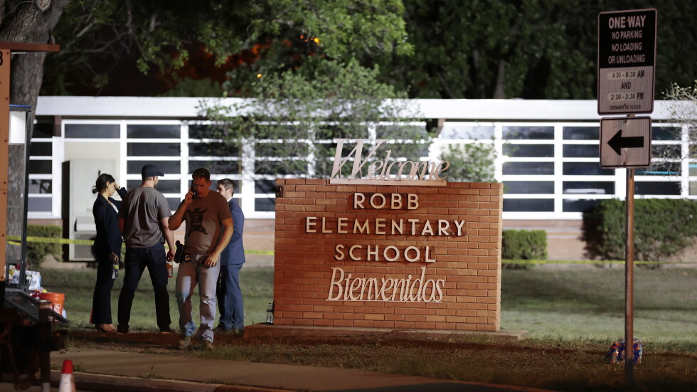 Стрелбата в училище в Тексас, убити са 19 деца и двама възрастни