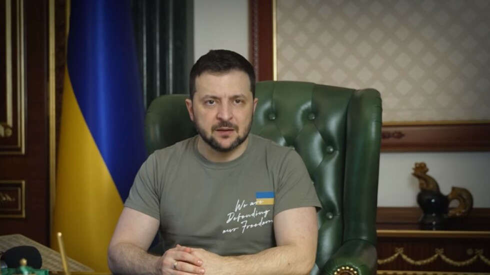 Зеленски: Украинската армия иска да бъдат мобилизирани още половин милион души