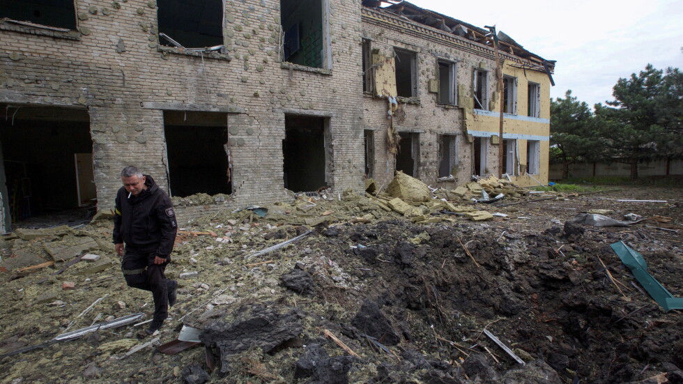 Войната в Украйна: Руски войски обстрелват Северодонецк и Лисичанск
