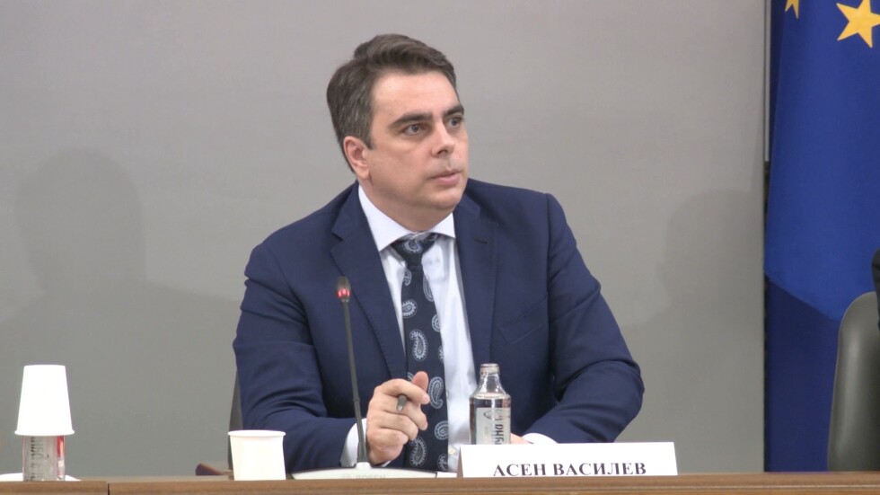 Асен Василев: Антикризисните мерки не могат да бъдат таргетирани подоходно