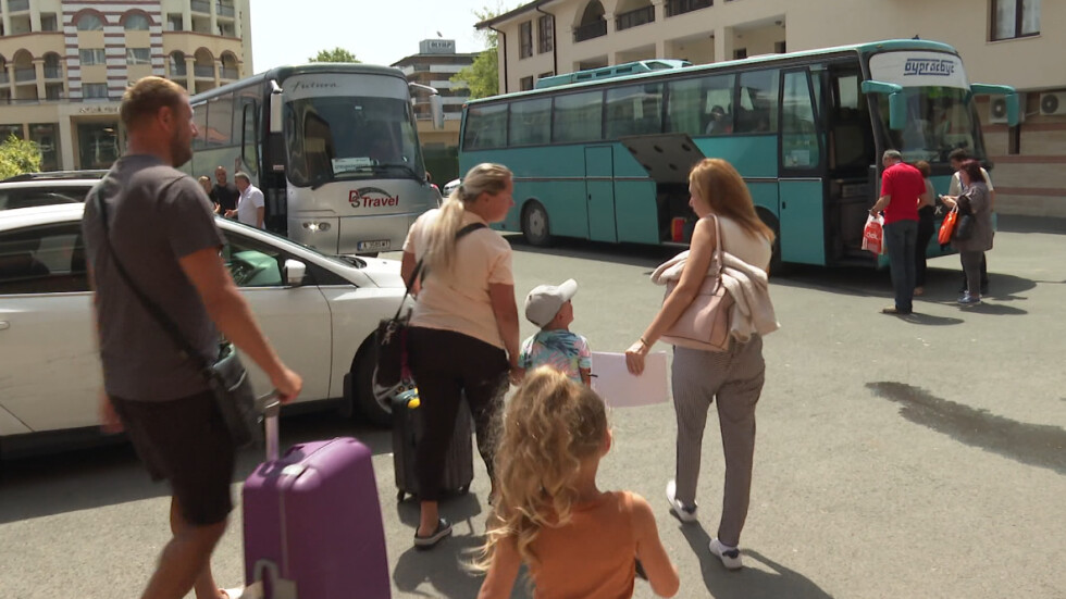 Как премина вторият ден от преместването на украинските бежанци? (ОБЗОР)