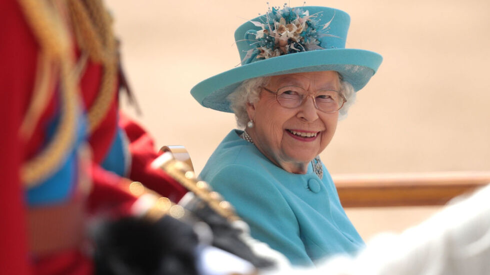 Защо британският монарх има два рождени дни и какво е Trooping the Colour?