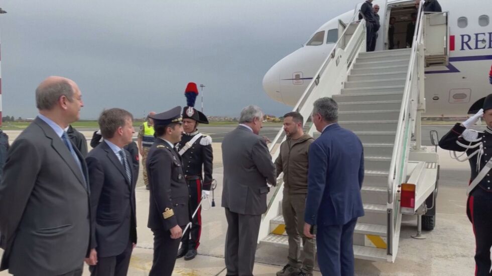 Украинският президент Володимир Зеленски пристига в Италия за разговори с премиера и папата