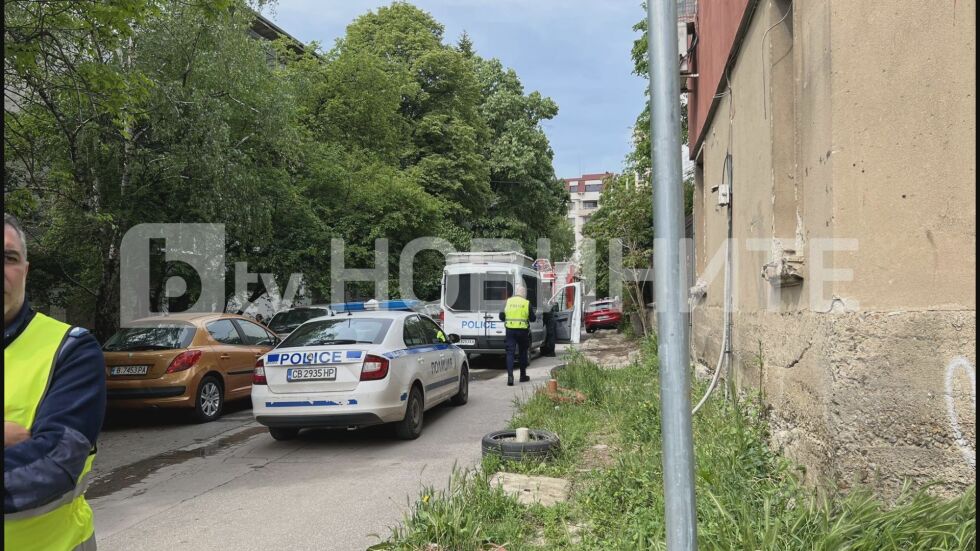 Батерия на електрическа тротинетка избухна в жилищна сграда в София (СНИМКИ)