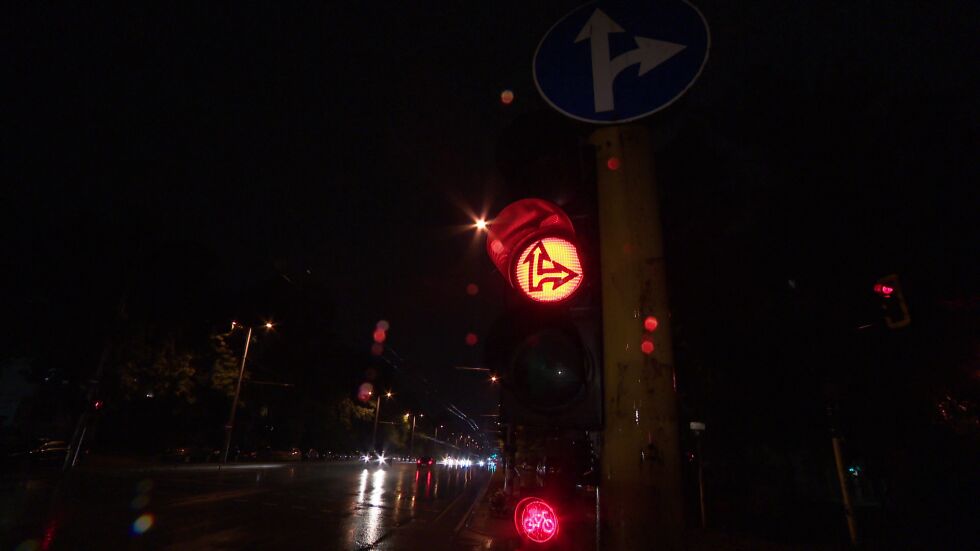 След тежката катастрофа на бул. „Сливница“: Светофарът вече работи денонощно