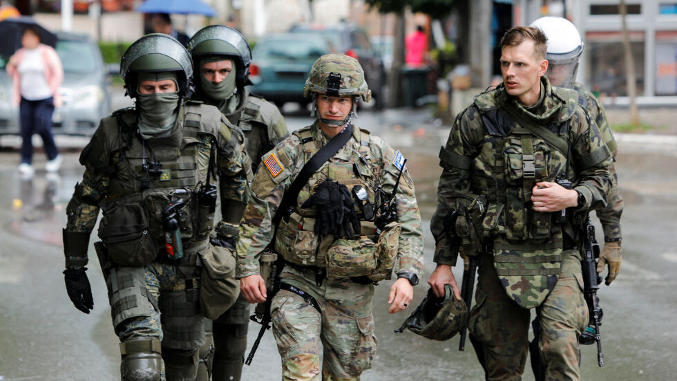 Напрежението в Косово: Враждуващите страни остават на полярни позиции