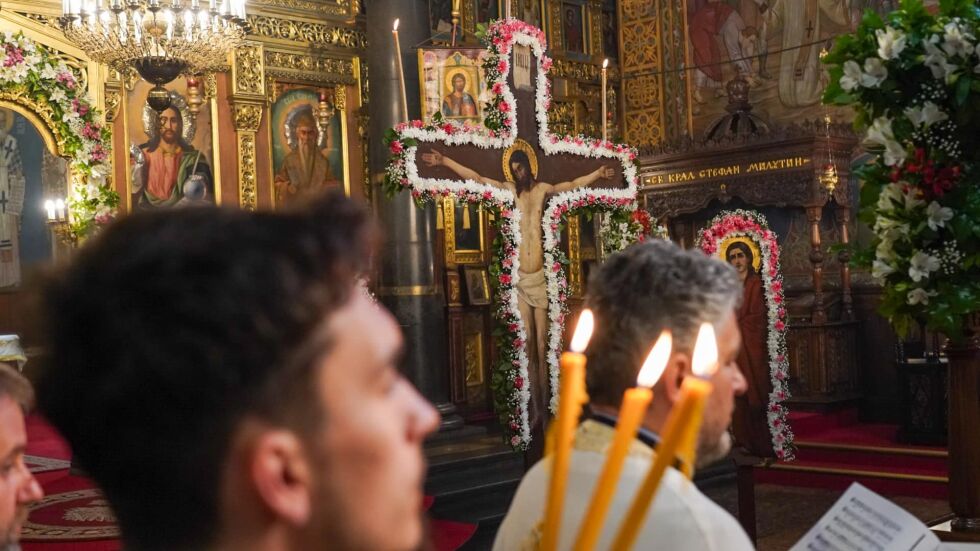 Разпети петък: Божият син изкупува греховете на човечеството (СНИМКИ)