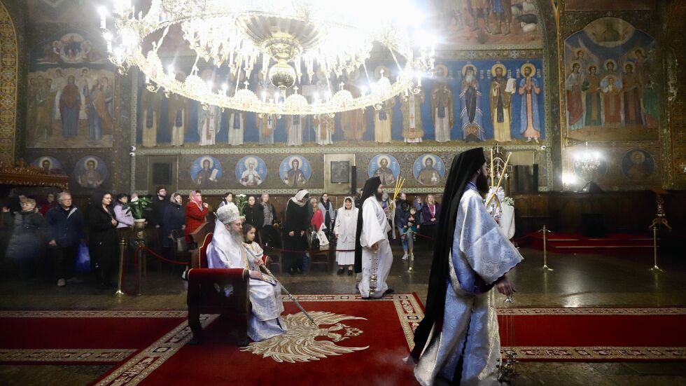 На Велика събота: Архиерейска Василиева света литургия бе отслужена в храма "Св. Неделя"