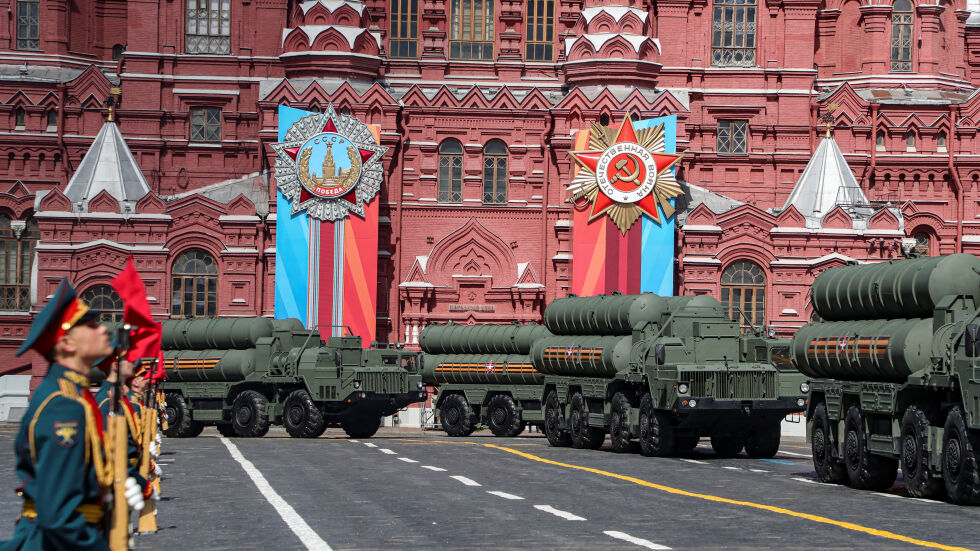 Генерална репетиция за военния парад в Москва (ВИДЕО и СНИМКИ)