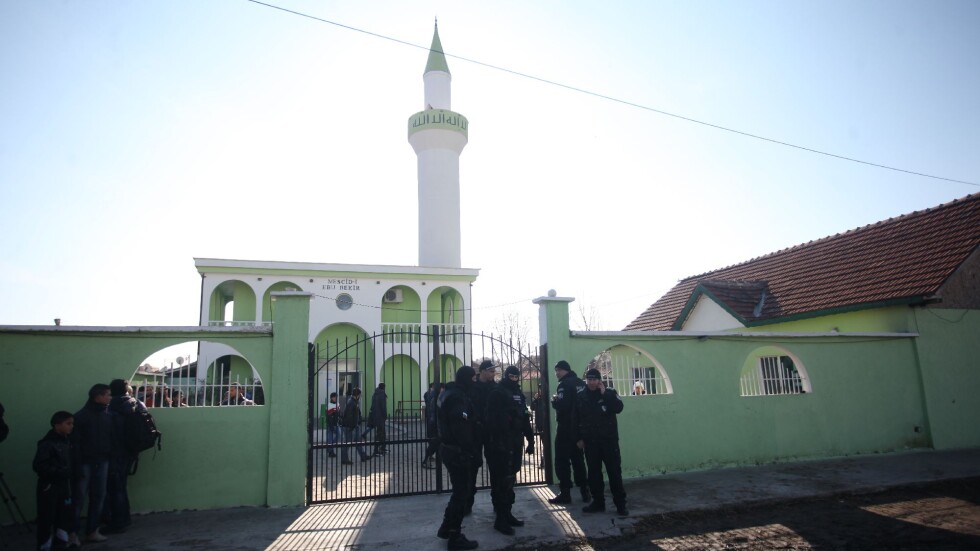 Подсъдимите за радикален ислям в Пазарджик остават в ареста