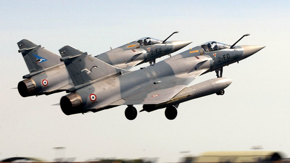10 френски бомбардировача удариха "Ислямска държава" в Рака (ВИДЕО)