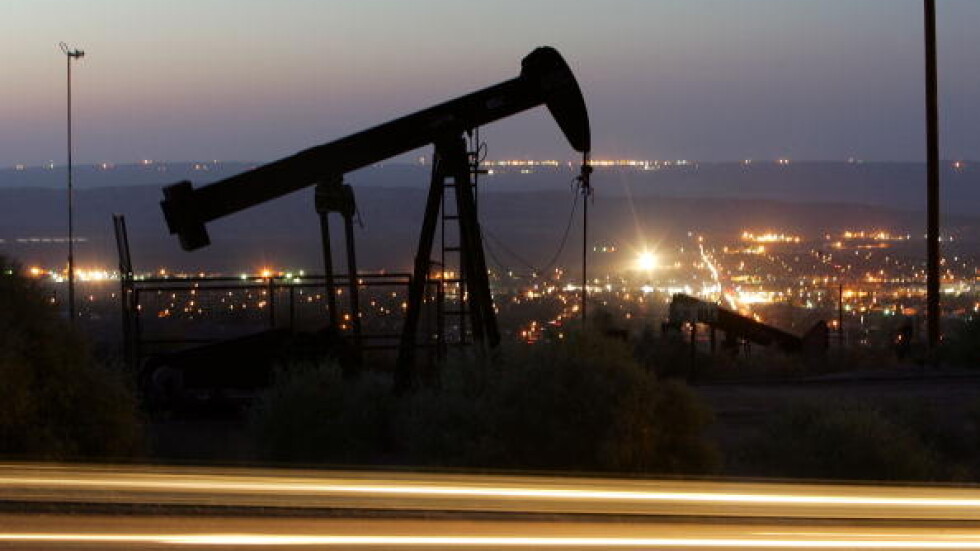 Петролът възстанови високата си цена заради ограничените доставки