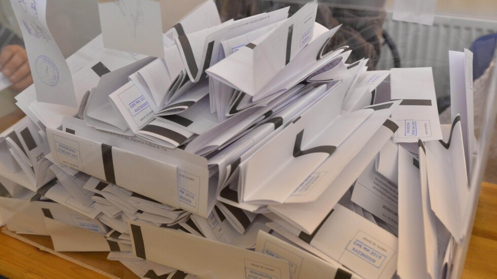  „ Екзакта “: ГЕРБ-СДС води с 9,5% пред ПП-ДБ 