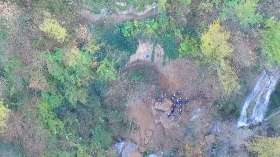 Намериха телата на затрупаните при Крушунските водопади 