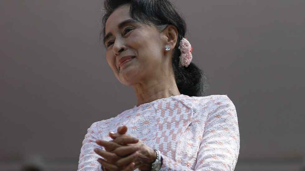 Осъдиха бившия лидер на Мианмар на три години затвор 