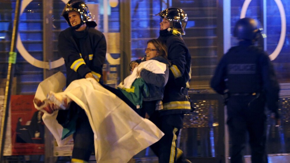 Над 126 убити и 200 ранени при терористични атаки в Париж 