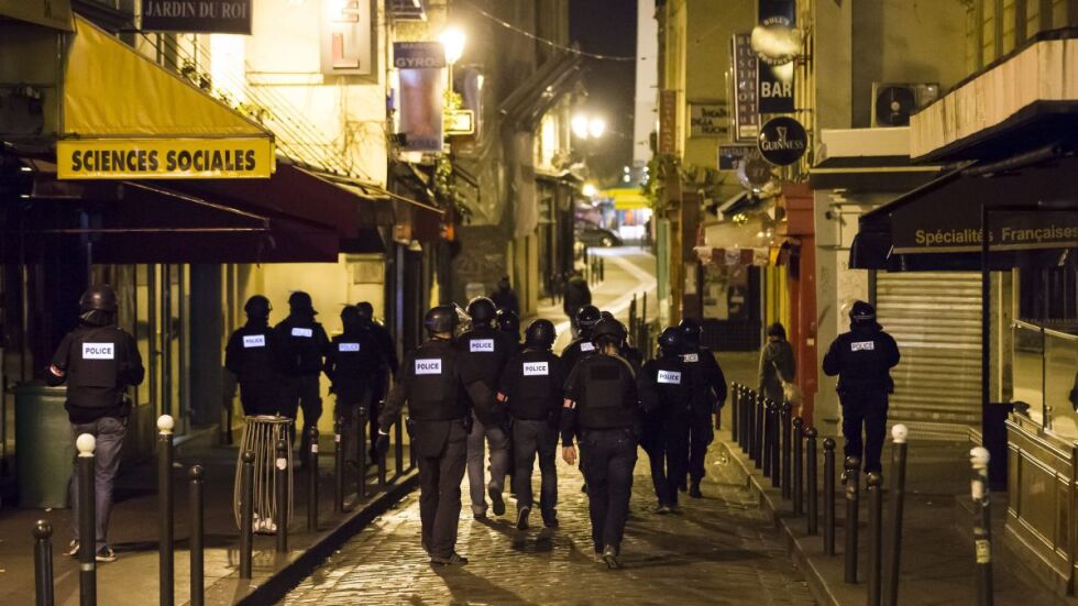 Франция мисли за затваряне на джамии след терора