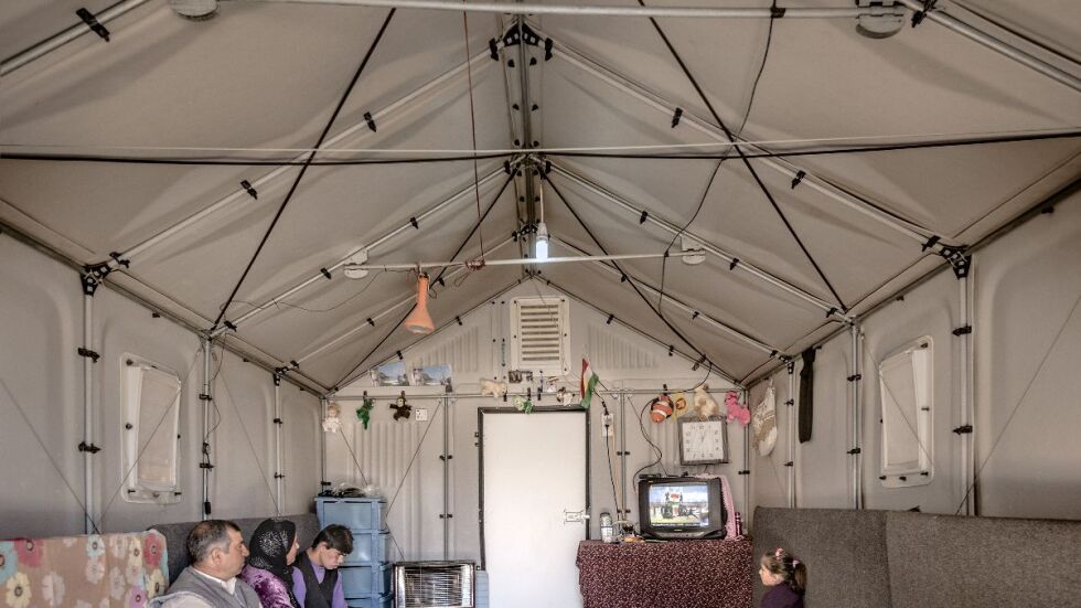ИКЕА предоставя евтин сглобяем подслон за бежанци