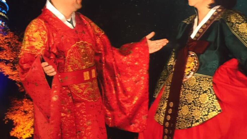 Иван Звездев празнува втори меден месец в Южна Корея (СНИМКИ)