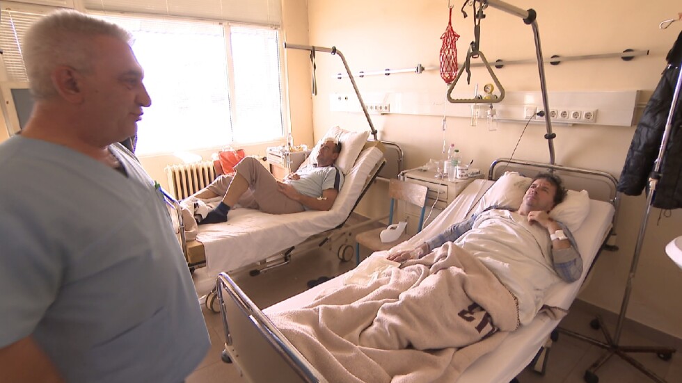 Всички лекари от ловешката болница са спасявали ранените от катастрофата край Микре