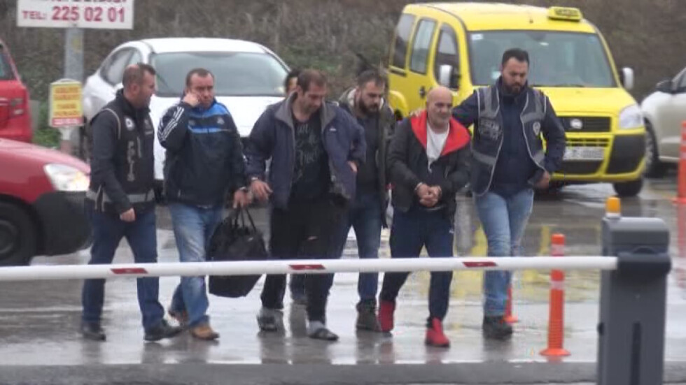 Не е ясно дали арестуваните в Турция българи имат връзки с ФЕТО
