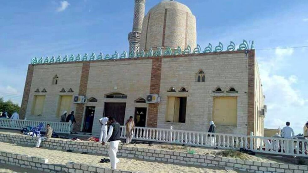 Над 200 жертви на атентат в египетска джамия (СНИМКИ и ВИДЕО)