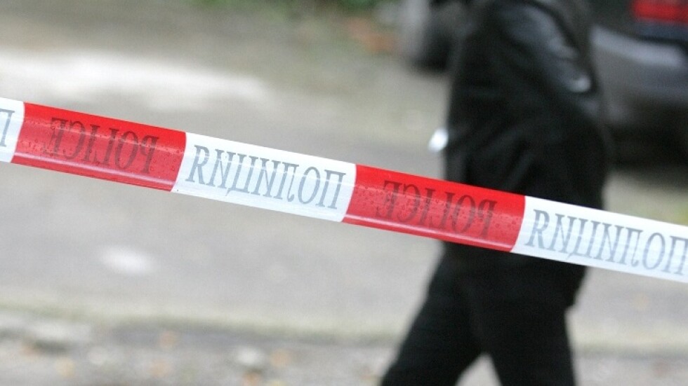 Разследват убийството на 38-годишна жена от Костенец