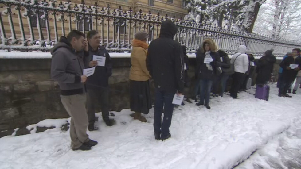 Пациенти излязоха на протест срещу мораториума върху новите лекарства (ОБНОВЕНА) 