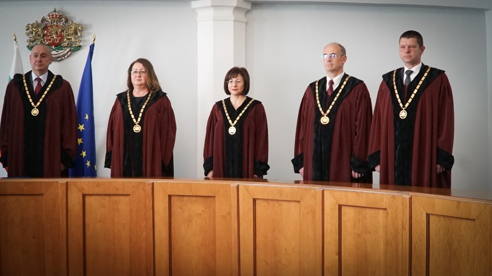Новите конституционни съдии положиха клетва