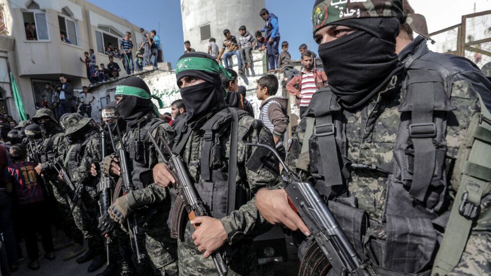 Флашка с инструкции за химическо оръжие е открита върху тялото на боец на "Хамас"