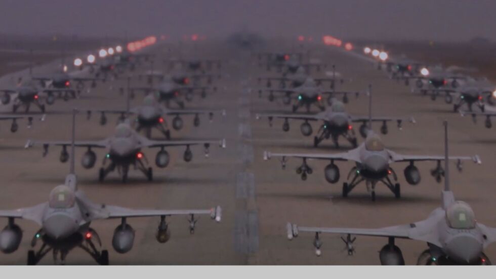 Правителството одобри договорите за още осем изтребителя F-16
