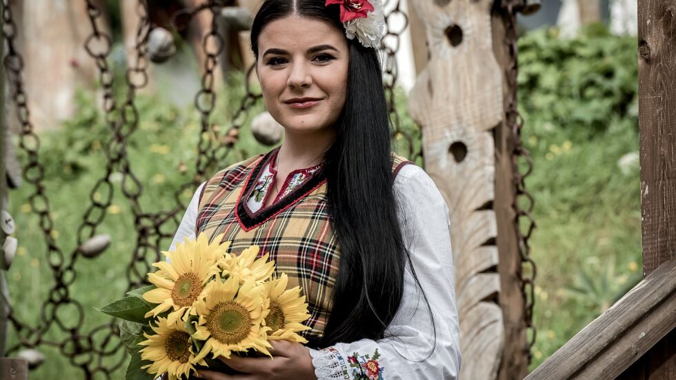 Бесарабската българка Лилия Семкова елиминирана от най-близката си приятелка във „Фермата“