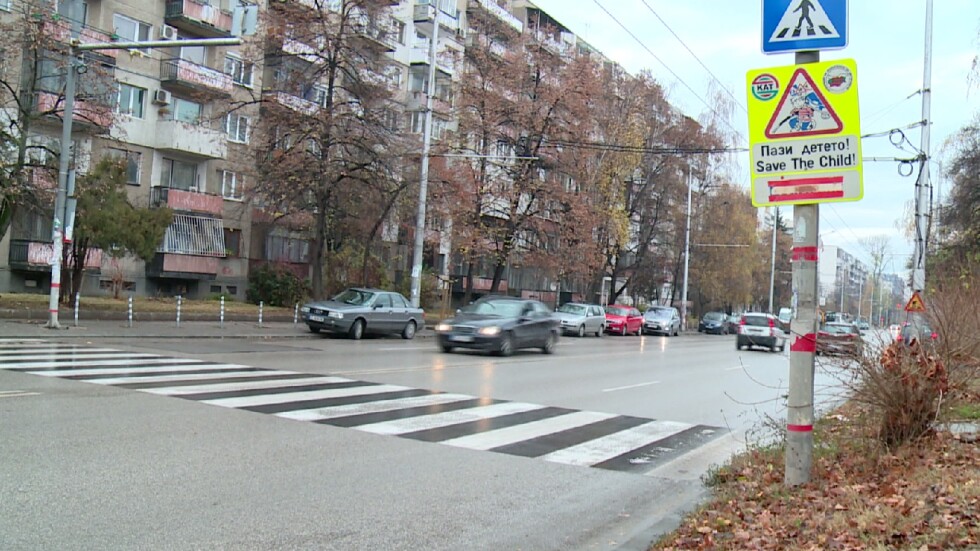 Двама блъснати на опасна пешеходна пътека само за седмица в София