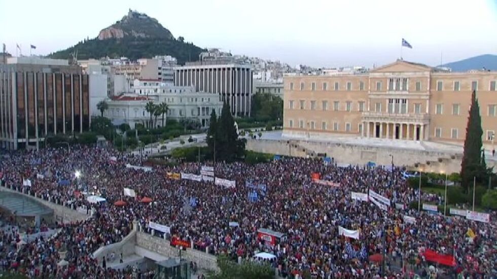 Обща стачка ще парализира Гърция днес
