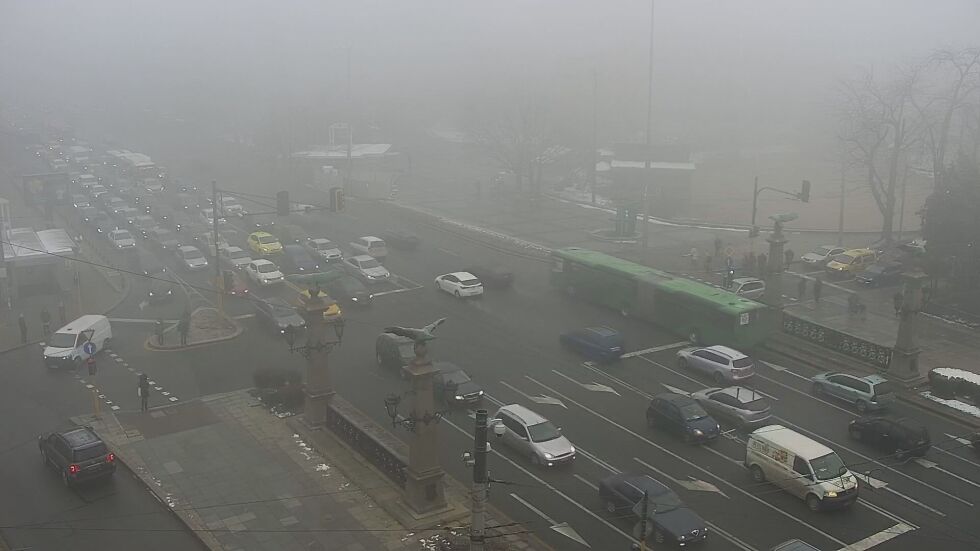 Въздухът в София: Фините прахови частици отново са над нормата
