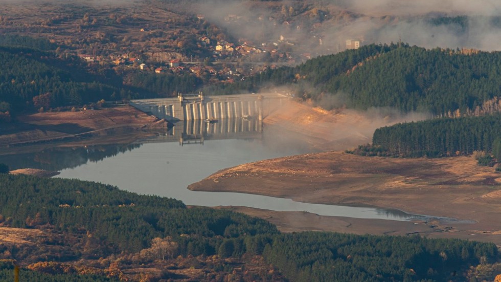 Край на водния режим в Перник