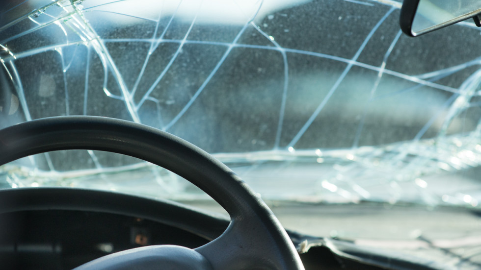 Катастрофа на АМ „Тракия“: Кола мина през мантинелата и се удари в друг автомобил
