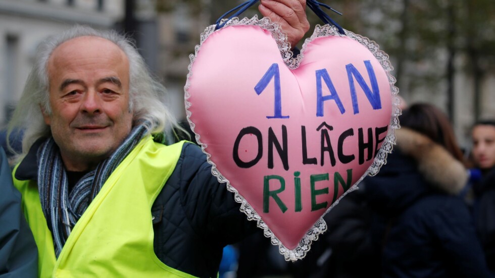 Протестите във Франция продължават една година след „жълтите жилетки”