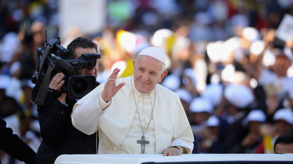 Папата даде обяд на 1500 нуждаещи се в Международния ден на бедните хора