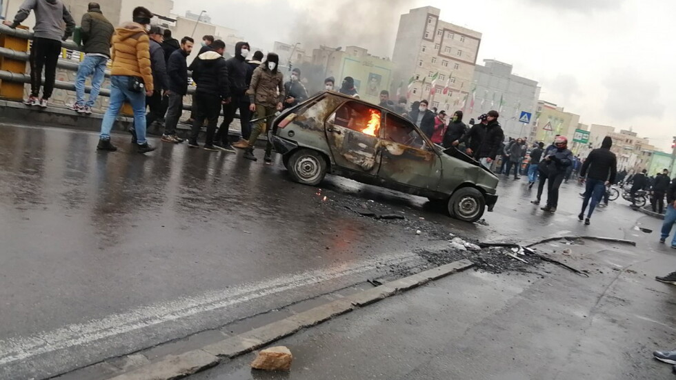  Али Хаменей: Протестите в Иран са саботаж 