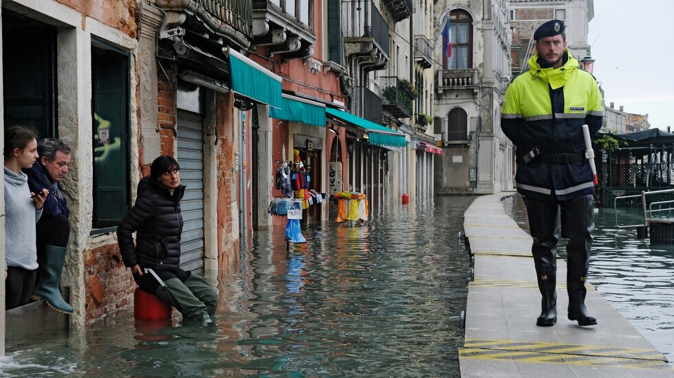 Наводнението във Венеция нанесе щети за 1 млрд. евро