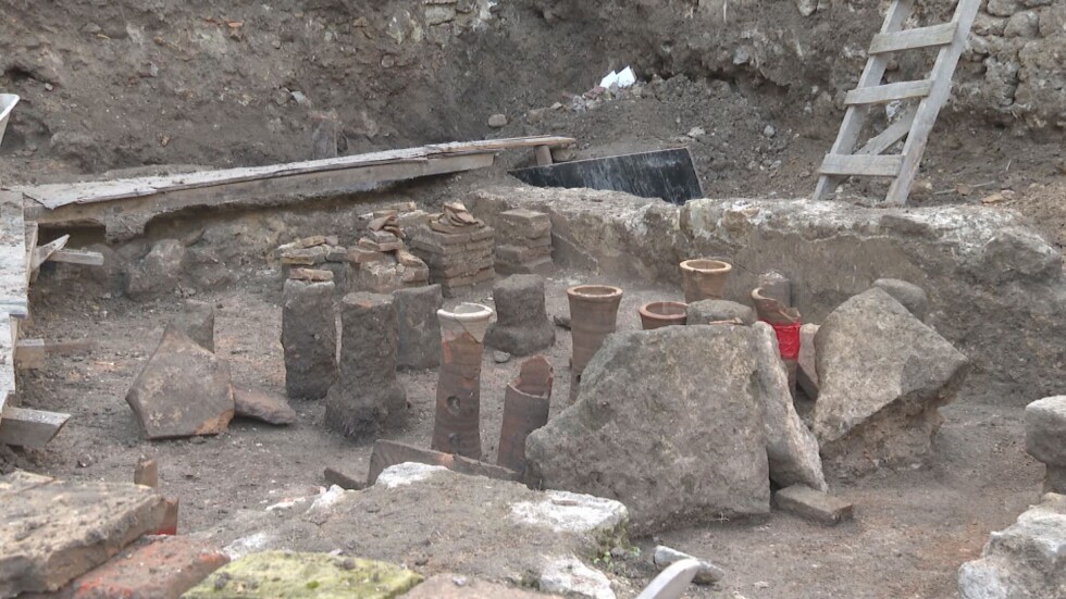 Древна археологическа находка: Обществена баня в центъра на Варна