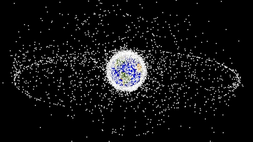 Космическият боклук става все повече и застрашава сателитите ни (ВИДЕО)