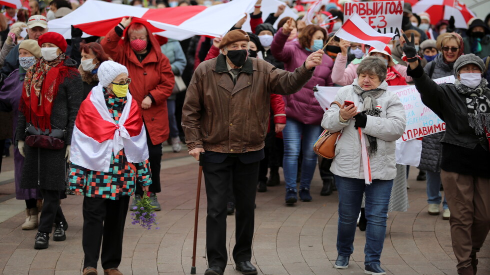 Хиляди пенсионери излязоха на протест в Минск срещу Лукашенко